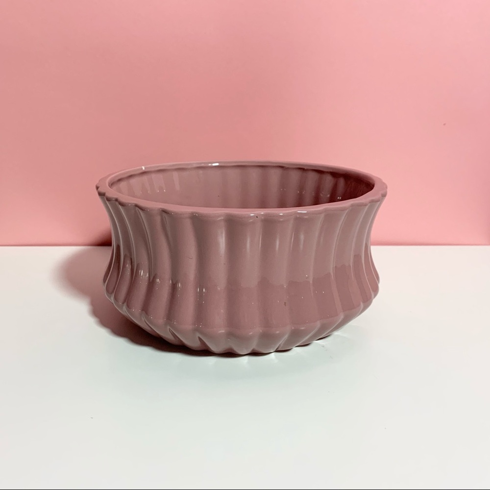Vintage 80s retro art deco pink planter